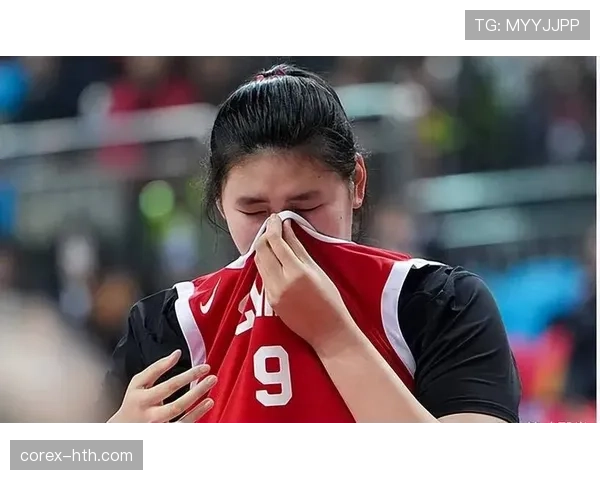 拉菲尼亚维多利亚首秀表现稳健 拉菲尼亚维多利亚首秀表现稳健