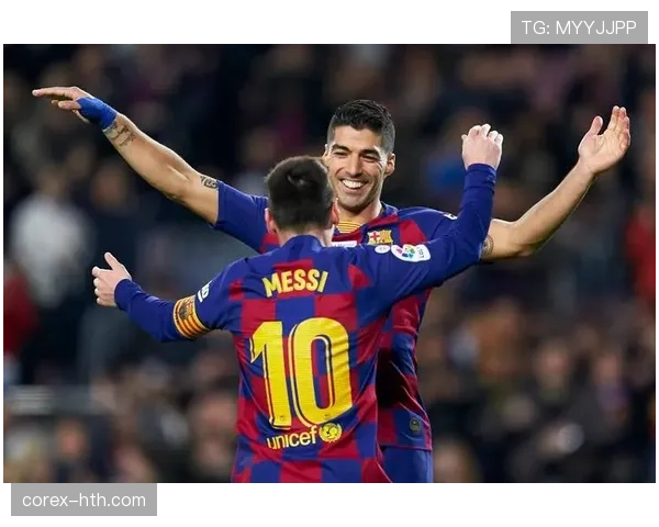 本泽马 vs 苏亚雷斯:巅峰期效率与风格差异解析 本泽马 vs 苏亚雷斯:巅峰期效率与风格差异解析