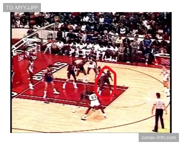 拉里·伯德精准三分改变进攻节奏 拉开与魔术师约翰逊得分差距